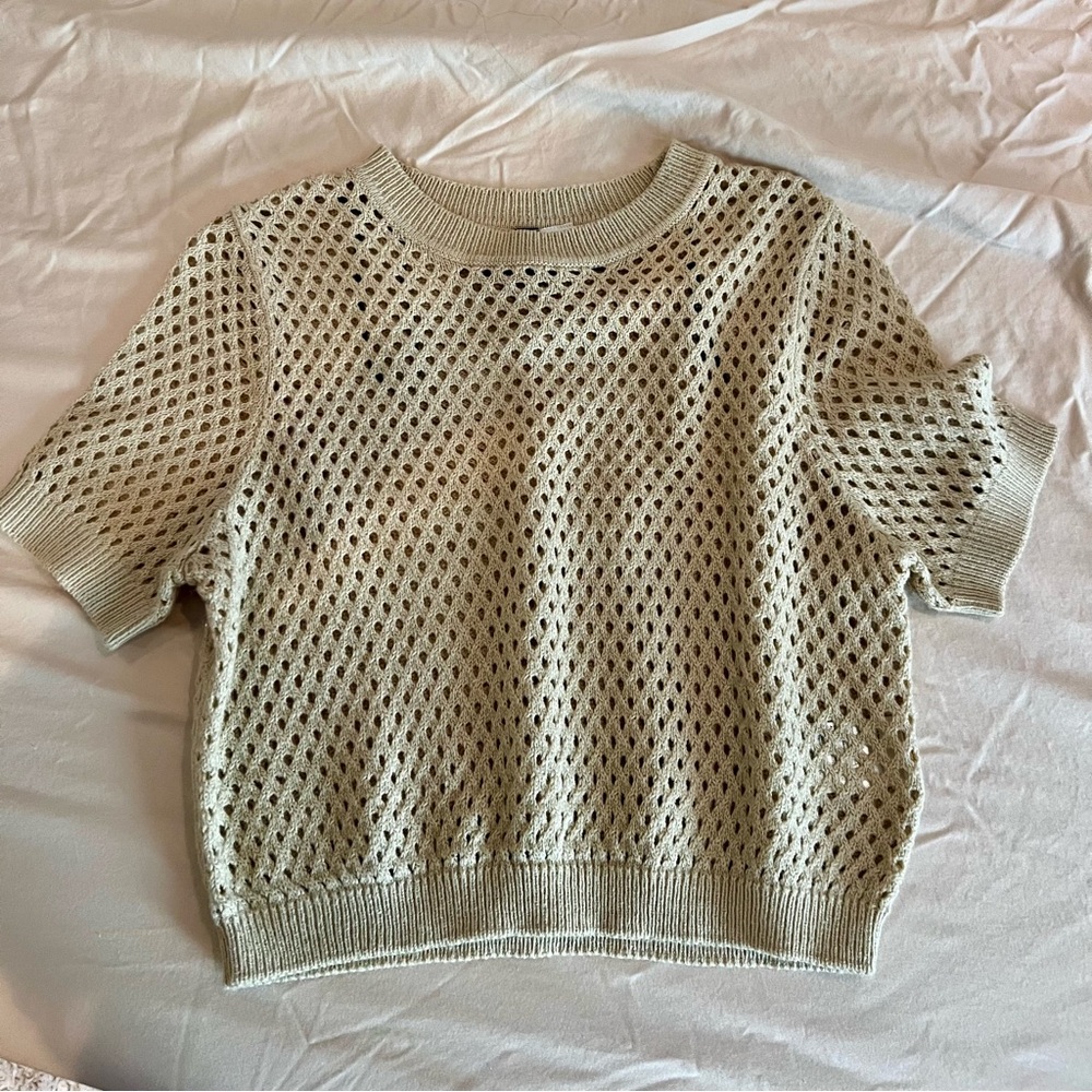 Crochet short sleeve top